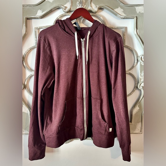 Vuori Halo Performance Hoodie 2.0 in Fig Heather - Picture 2 of 7
